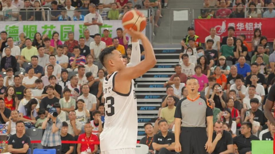 狮山的观赛, 李先生难掩, 次以国际赛 狮山的观赛, 李先生难掩, 次以国际赛