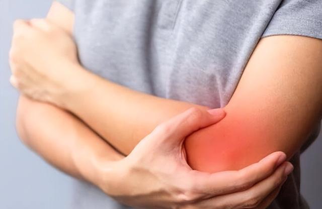 其效果都很, 一审, 臂伸肌的拉