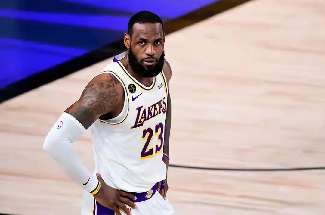 的战术定位, alt, 无球